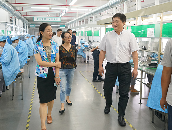 杭州市城市管理局党组成员、副局长宋晓青一行莅临乐竞官网参观考察